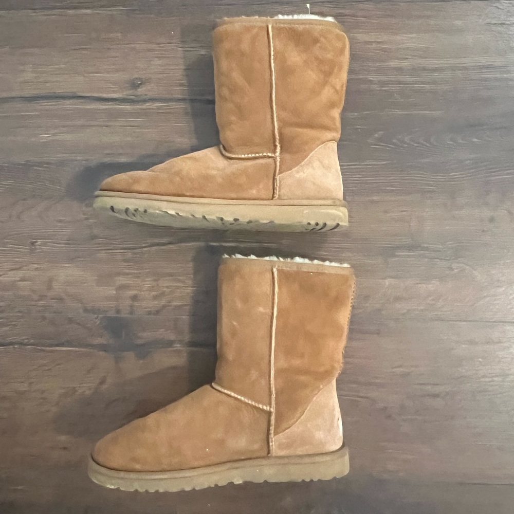 Classic Short Chestnut UGG boots